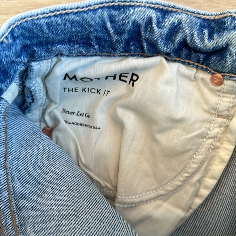 MOTHER
The Kick It Jeans - Picture 10 of 12